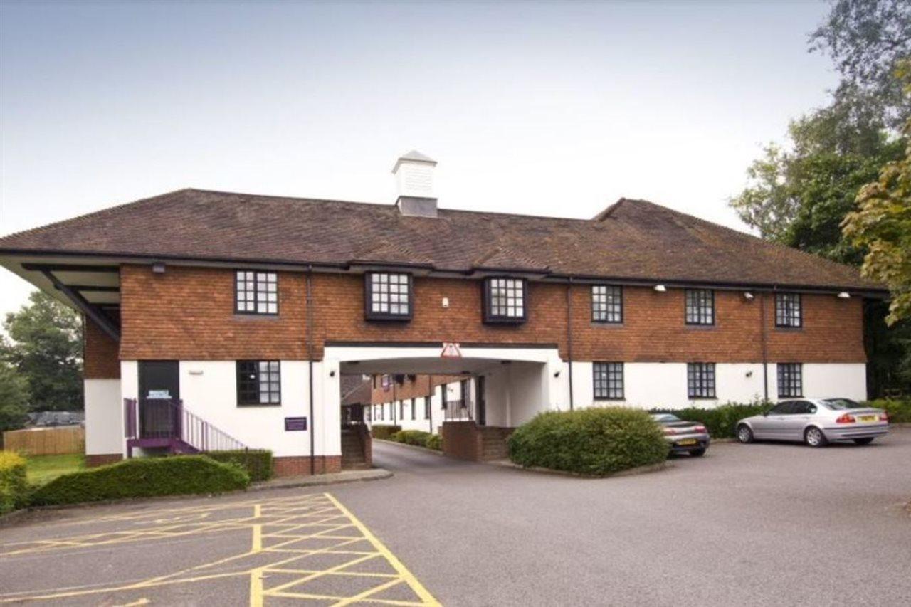 Premier Inn Redhill Reigate Kültér fotó